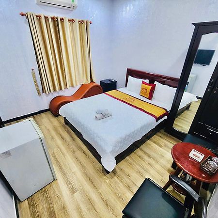 Khach San Sao Mai Hotel Ho Chi Minh City Exterior photo