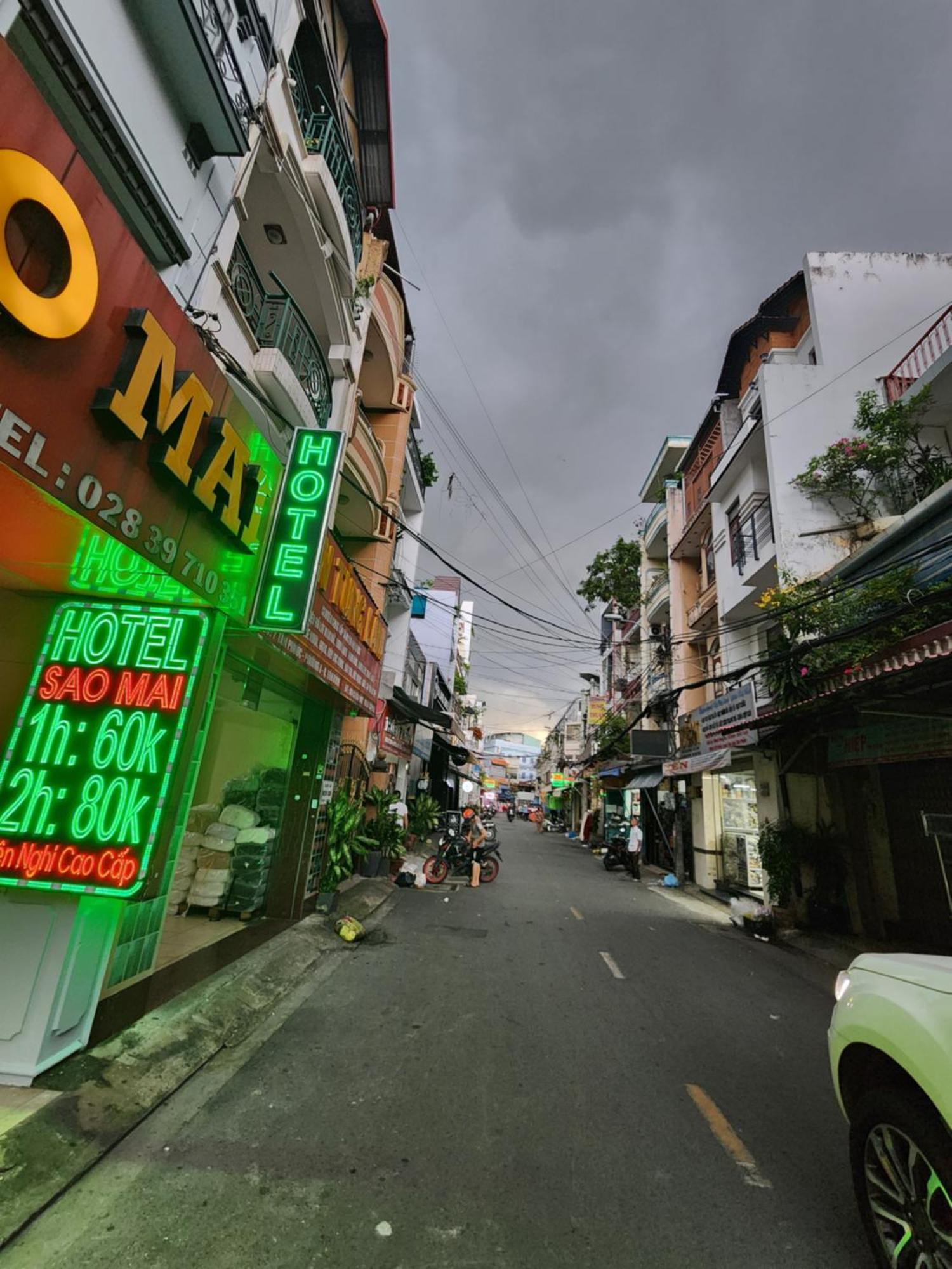 Khach San Sao Mai Hotel Ho Chi Minh City Exterior photo