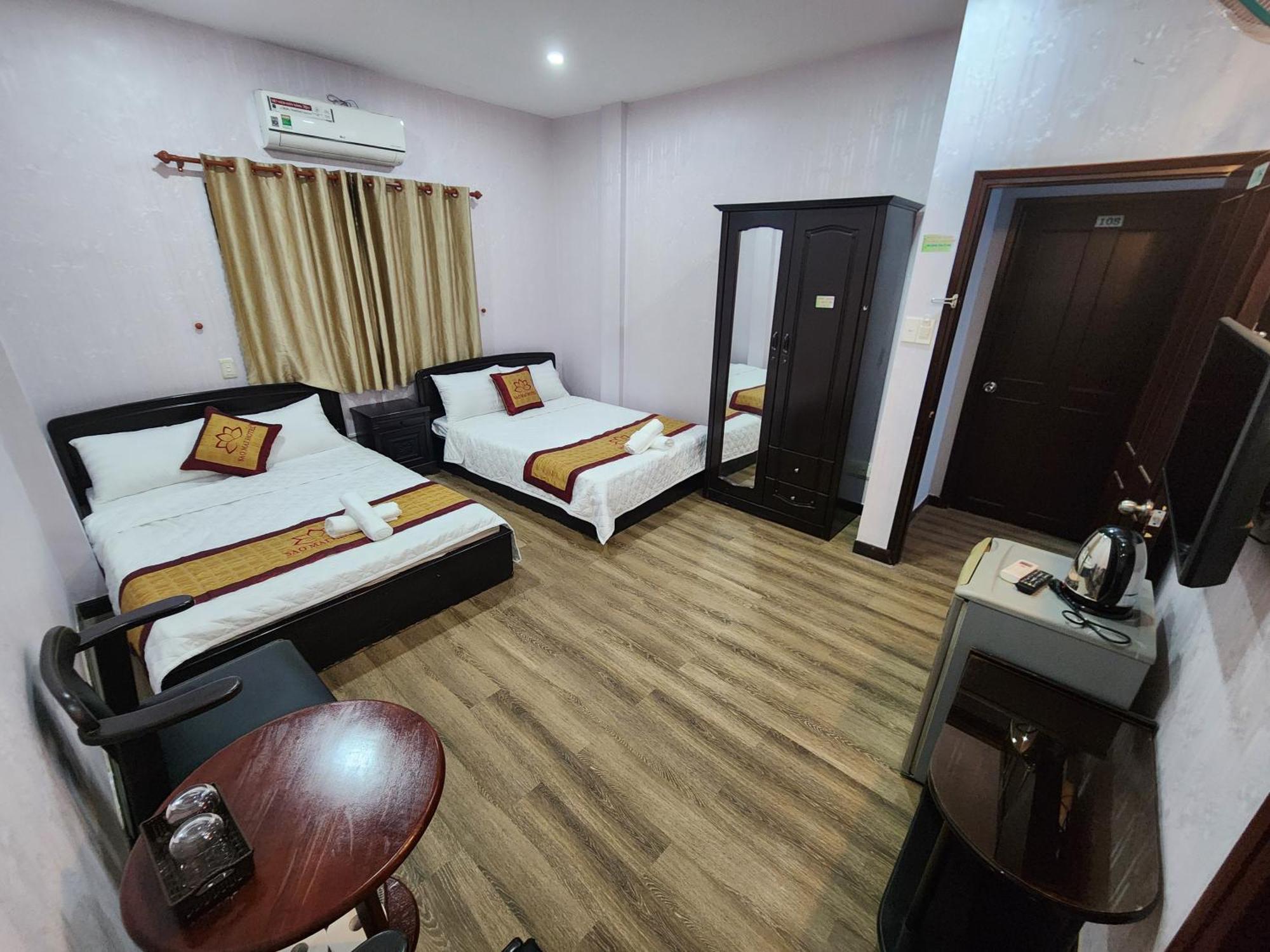 Khach San Sao Mai Hotel Ho Chi Minh City Exterior photo